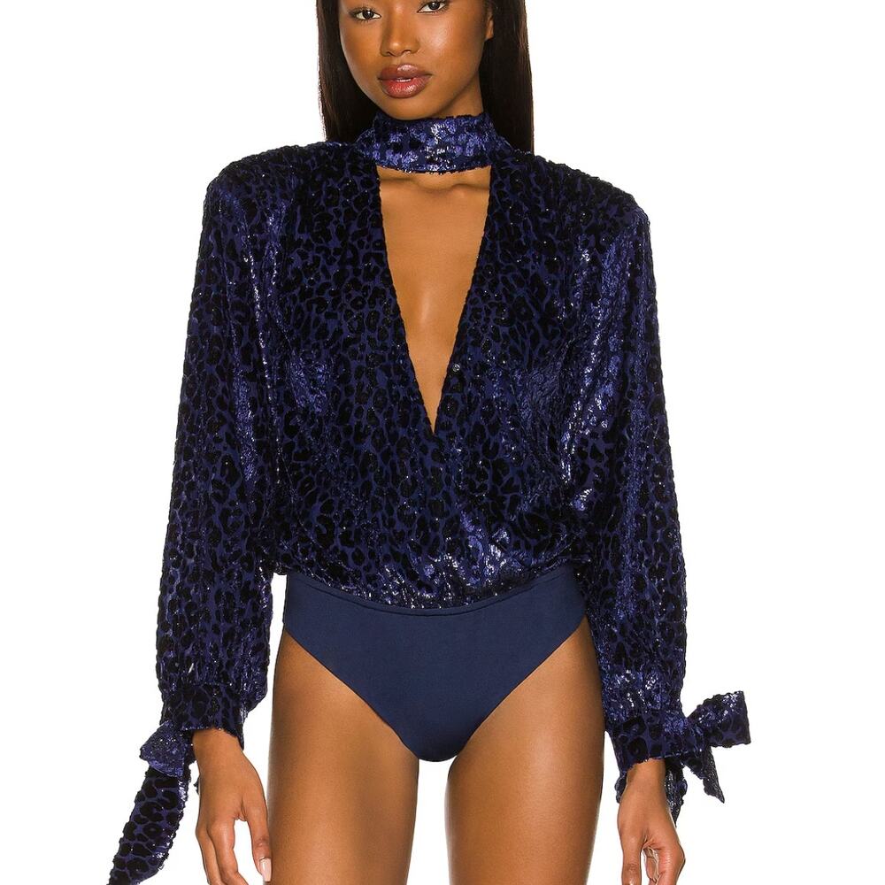 Lovers + Friends Blue Plunging Velvet Top MEDIUM Cocktail Party Bows $178 NEW - Picture 3 of 10